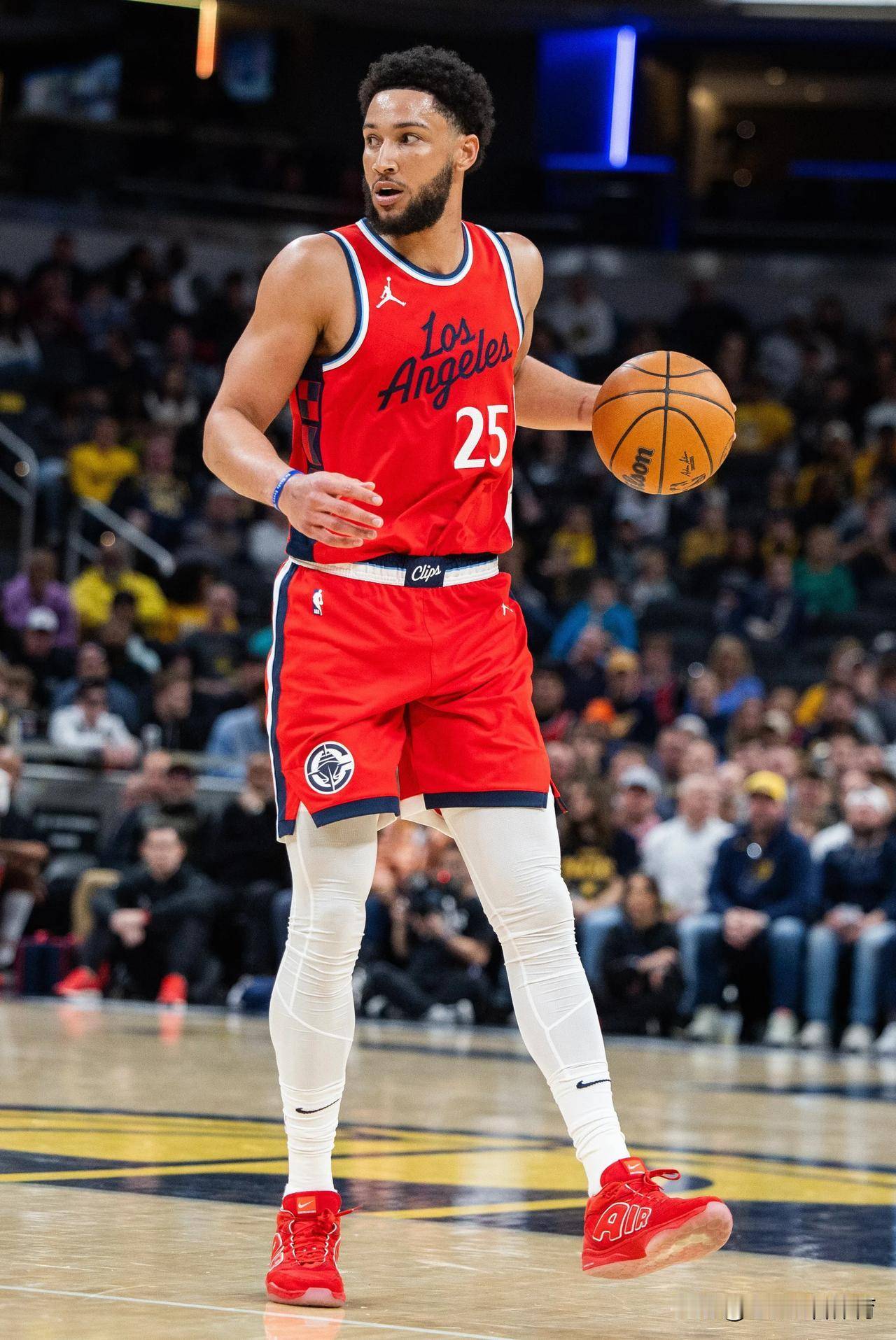 公牛险胜连续三场30+，威少关键表现点燃全场！