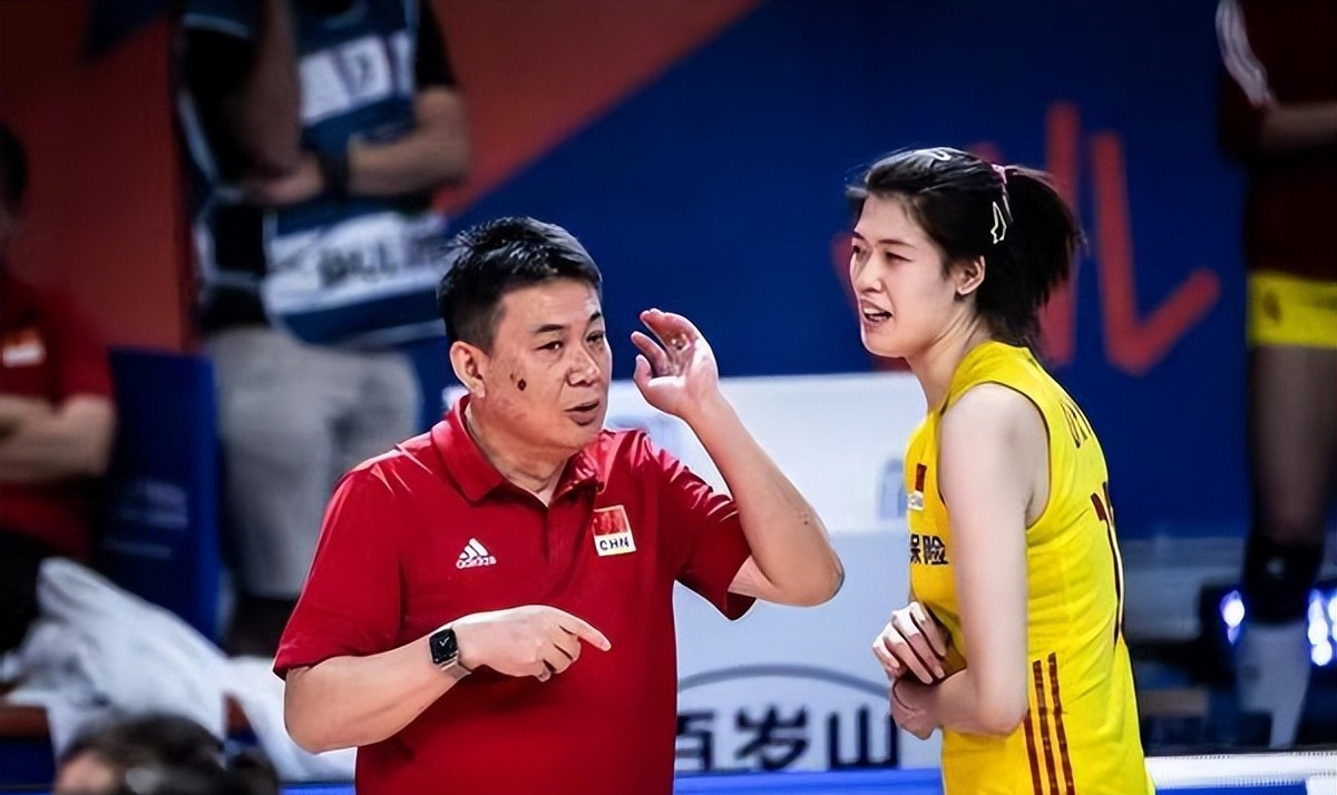  郎平谈李盈莹的事件 